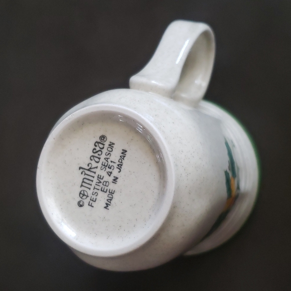 Vintage Mikasa Festive Season Christmas Mug - Picture 4 of 12